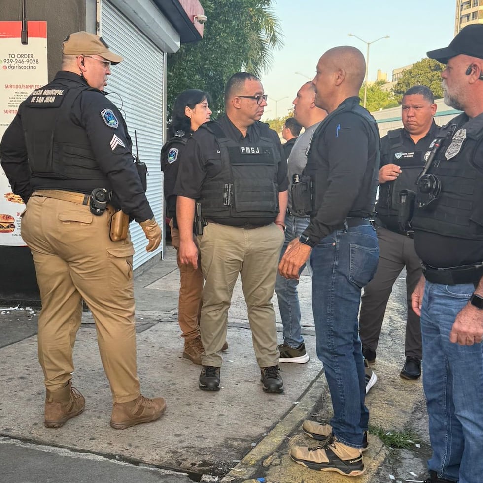 Además de las multas, personal de Rentas Internas ocupó tabaco y bebidas alcohólicas durante la intervención.