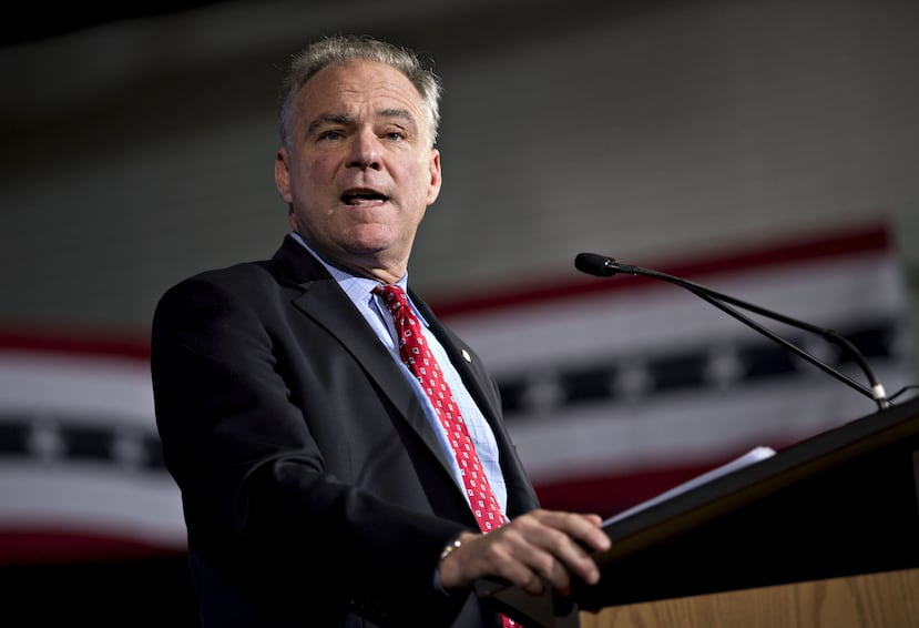 "Los latinos ayudarán a forjar el futuro de Estados Unidos, porque ustedes son el futuro de Estados Unidos", aseveró. (Bloomger)