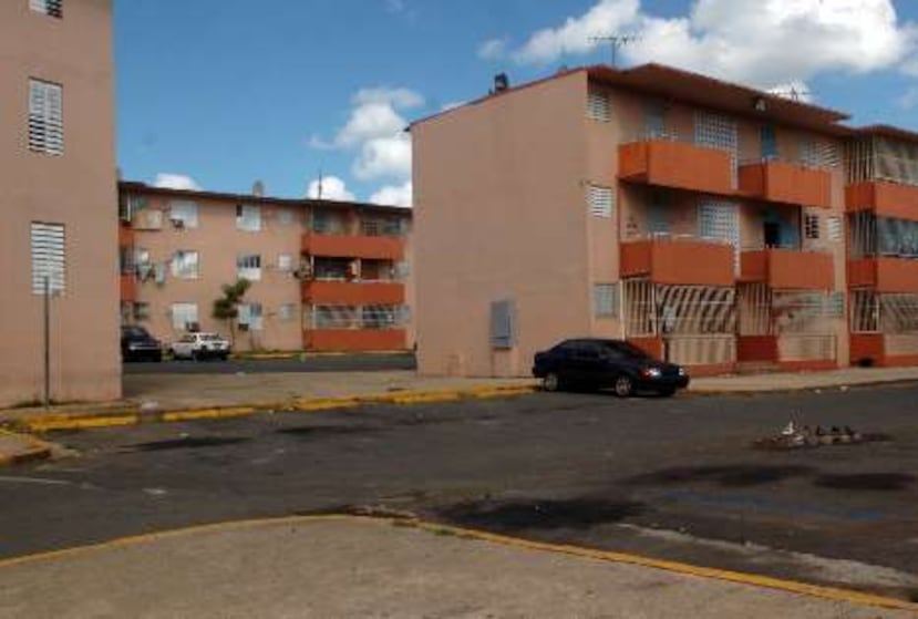 El incendio en un apartamento en el caserío José Celso Barbosa fue por aparente represalia por la comparecencia de una testigo de la Fiscalía Federal, según el FBI. <font color="yellow">(Archivo)</font>