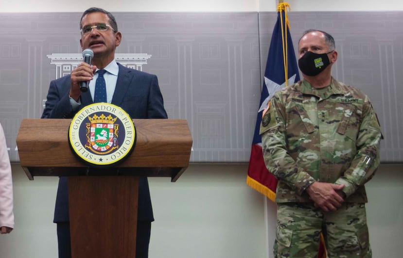 El gobernador Pedro Pierluisi junto a general José Juan Reyes en una foto de archivo.