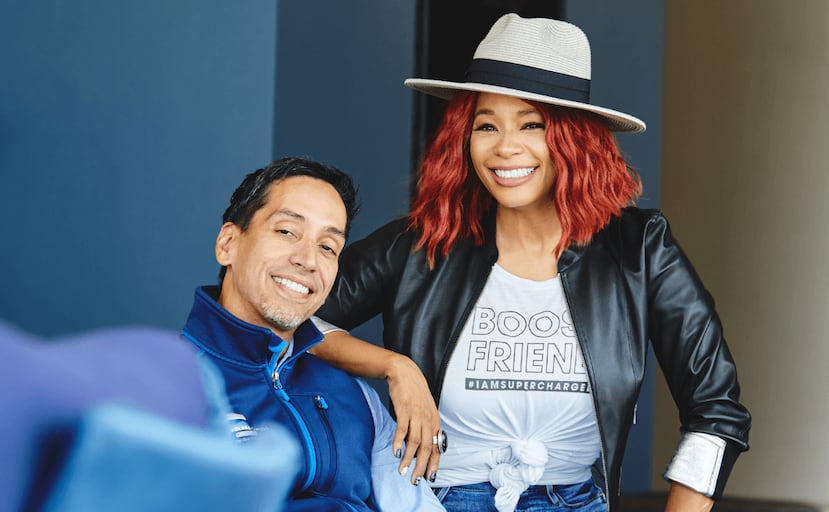 José E. Feliciano y su esposa Kwanza Jones en una imagen publicada en el sitio web de ambos, jonesfeliciano.com.