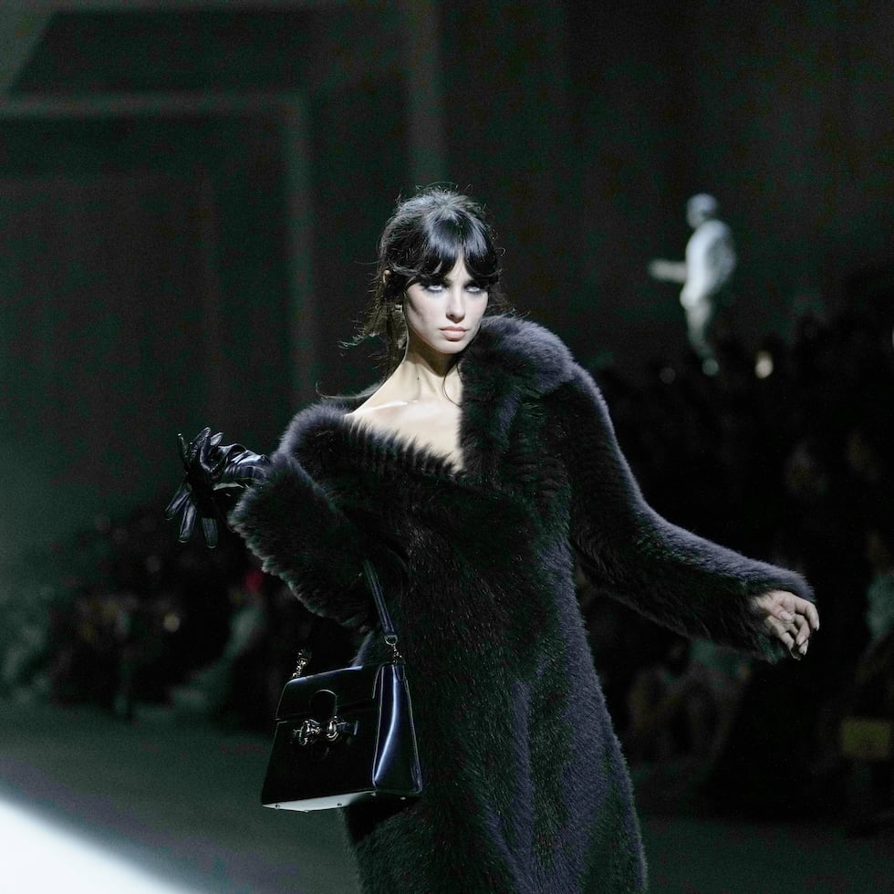 La colección transmitió una mezcla de elegancia despreocupada y sensualidad consciente