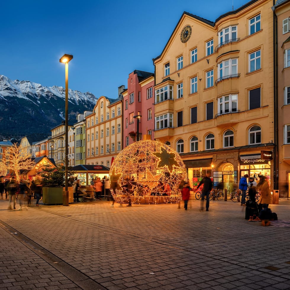 Por su escenario alpino, brilla como nunca en Navidad