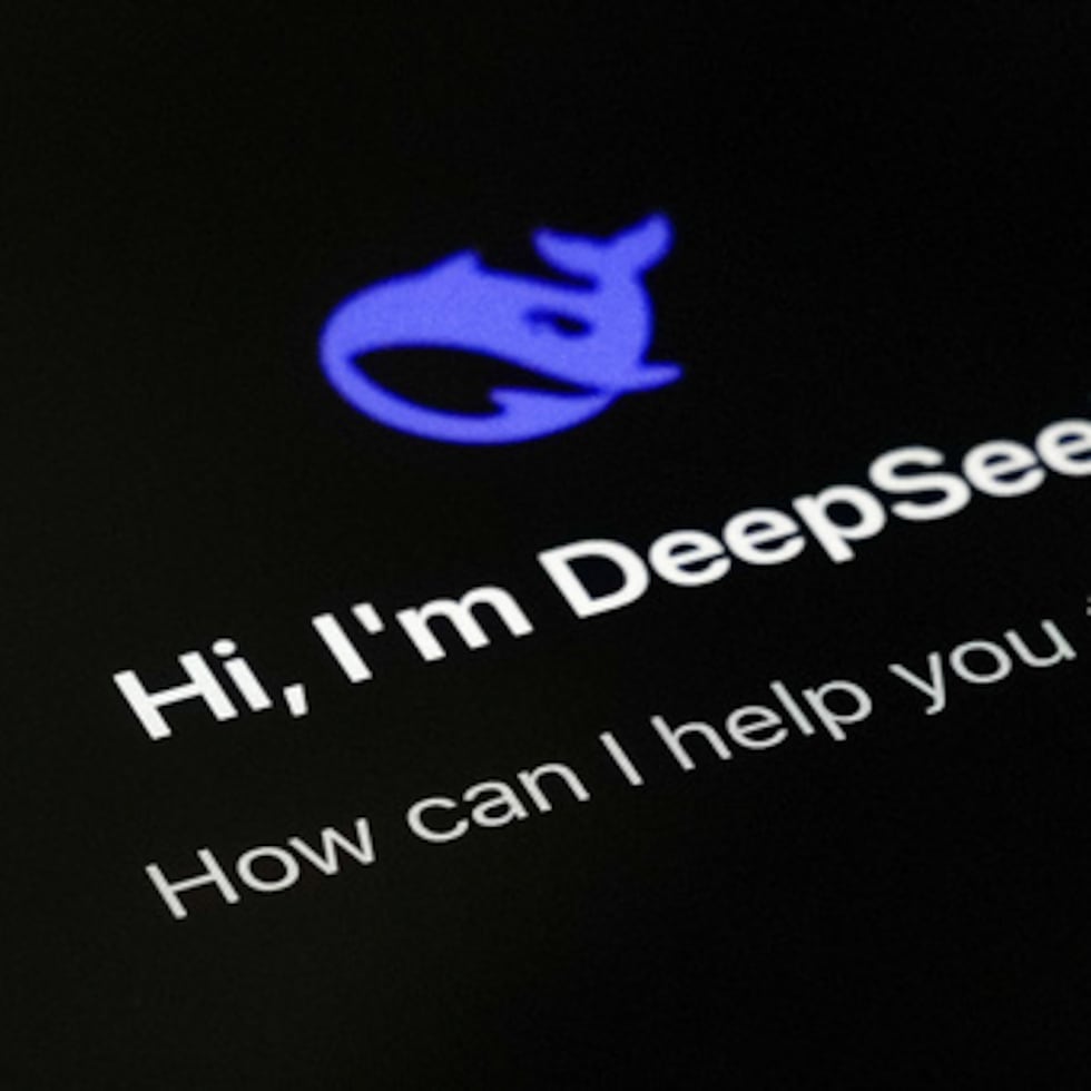 La V4 de DeepSeek ha sido muy esperada por los usuarios, que querían comparar su rendimiento con el de competidores estadounidenses como ChatGPT de OpenAI.