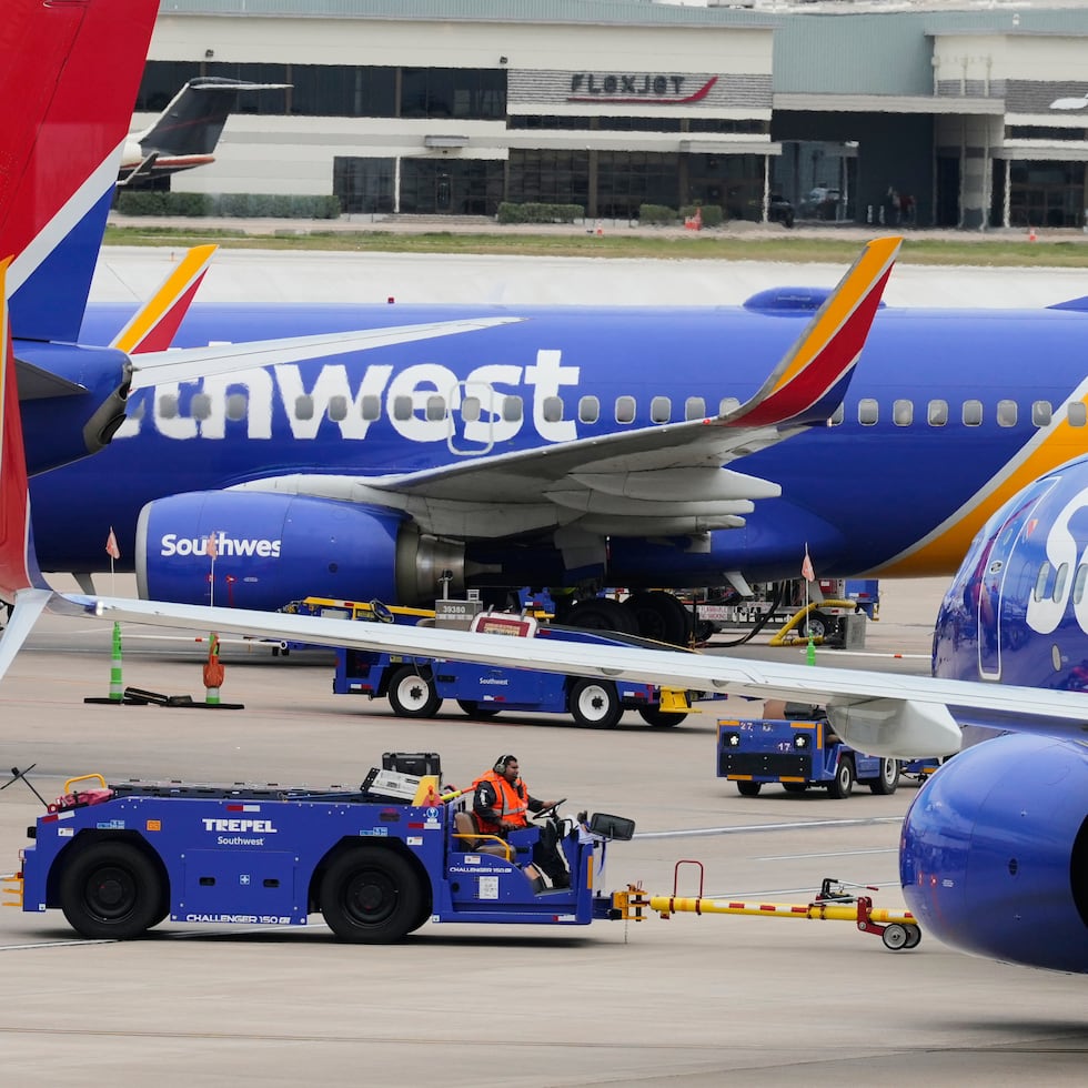 Southwest Airlines permite usar cargadores portátiles en los vuelos, pero el cargador debe estar visible.