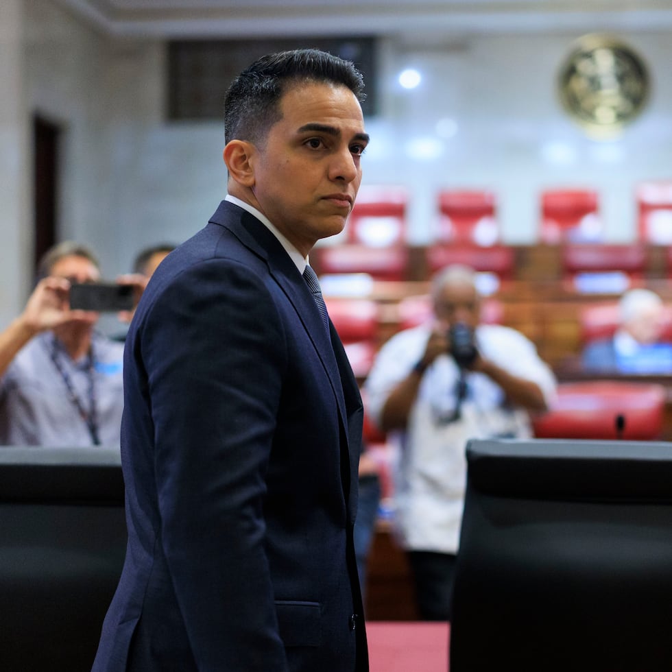 El recurso legal surgió a raíz de la petición 2026-0036, aprobada por el Senado el 12 de marzo, mediante la cual se le solicitó a Hacienda indicar si Sagardía cumplió con su responsabilidad tributaria y con el pago, si alguno, a empleados, o por servicios prestados como contratista independiente.