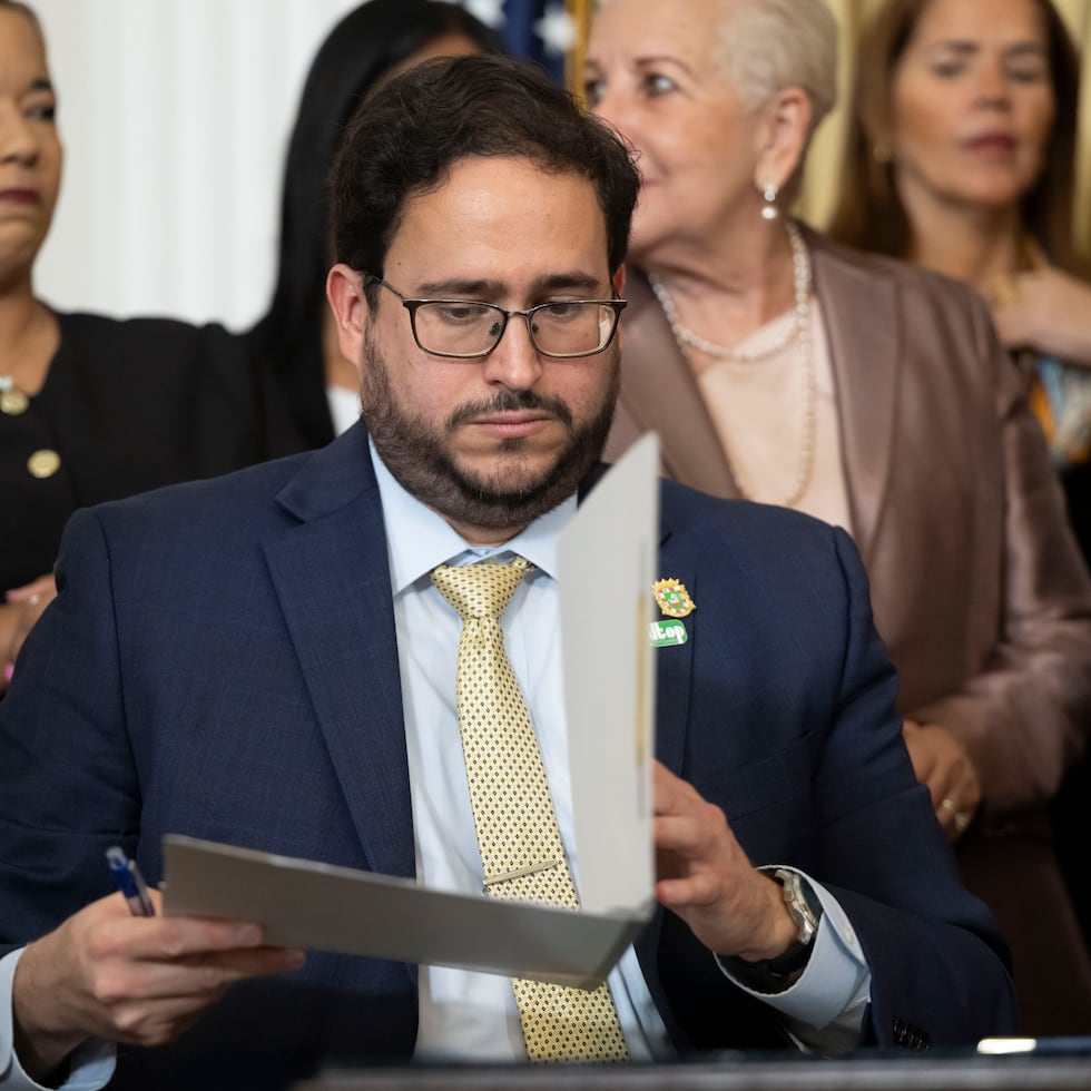 The DTOP Secretary, Edwin González Montalvo, argued that some of the criticism of the project is based on the original design, which is currently under review.