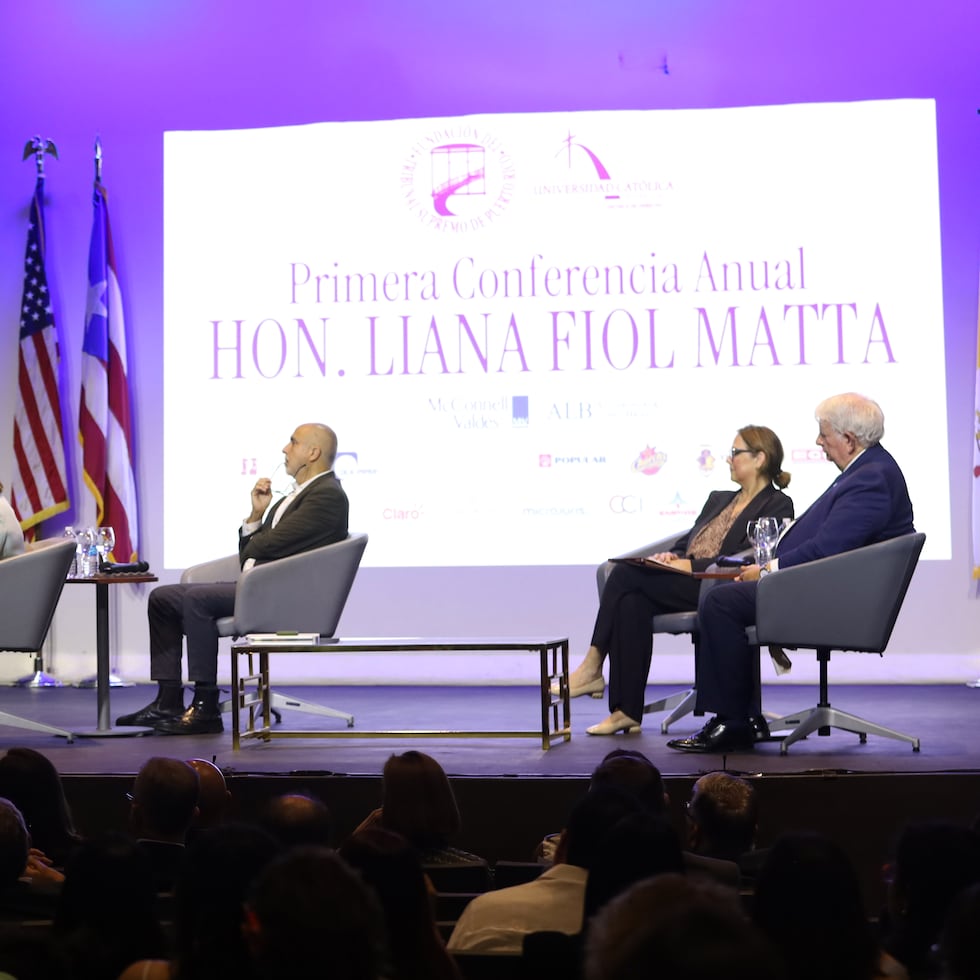 El foro estuvo enmarcado en muchos de los temas que están hoy día en la palestra, como es la falta de agua, la poca capacidad de almacenaje de los embalses, el Plan de Uso de Terrenos (PUT) y desarrollos proyectados, como el megadesarrollo Esencia en Cabo Rojo.