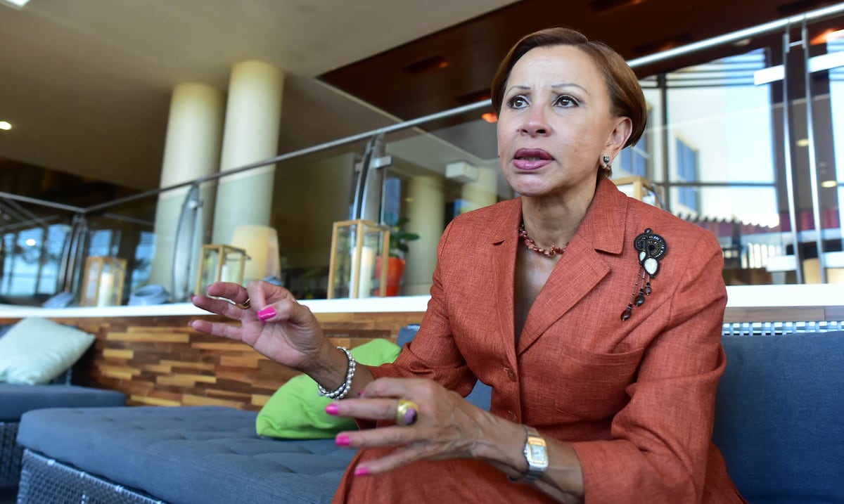 Velázquez alerta sobre proyecto que limitaría ciudadanía estadounidense por nacimiento en Puerto Rico