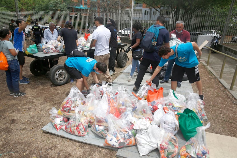 Colombia ha recibido más de 220 toneladas de ayuda humanitaria internacional tras el terremoto procedentes de naciones como El Salvador, México, España, Chile y Perú, informó la Cancillería.