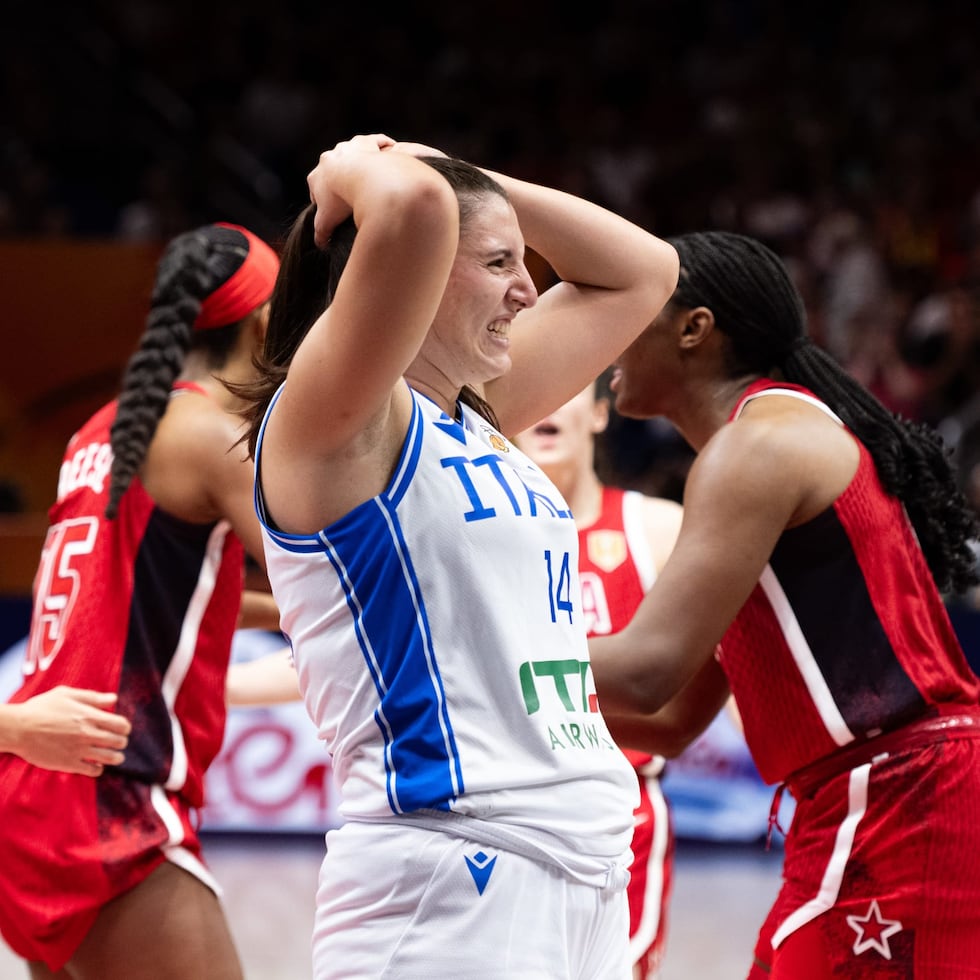 Sara Madera se lamenta el eventual triunfo de Estados Unidos sobre Italia.