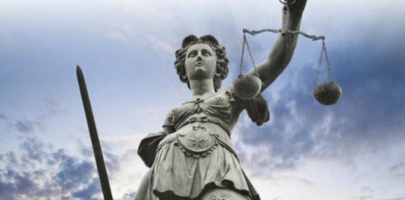 La demanda fue presentada en el Tribunal Federal en contra de los agentes Alejandro Galarza, José Torres, Juan C. Heredia y María Veguilla por violación de derechos civiles. (Archivo)