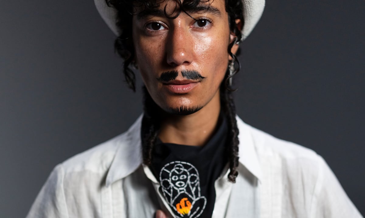 Vico Ortiz lleva "Viene, viene el Drag King" a Puerto Rico por primera vez en español
