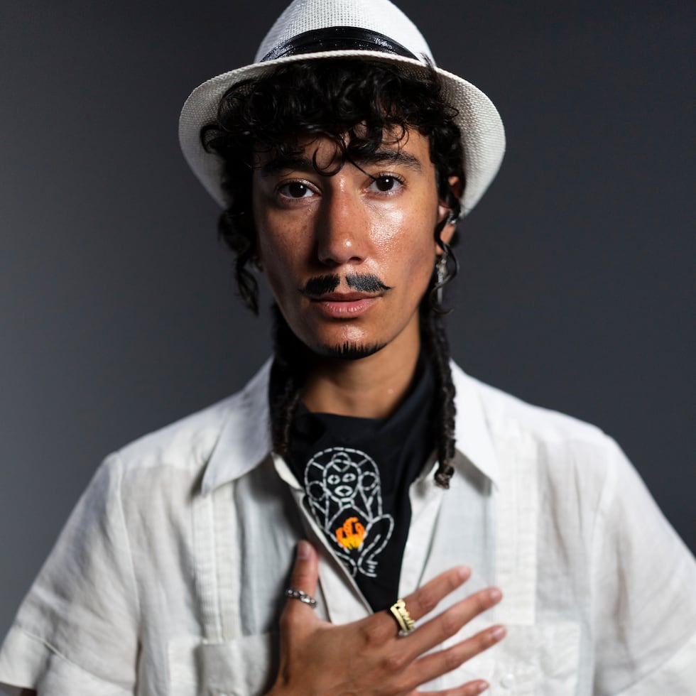 Vico Ortiz es un actor, drag king y activista puertorriqueño.