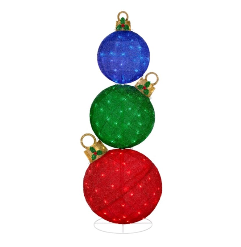 Adornos Yuletide Lane de 5.5 pies con luces LED.