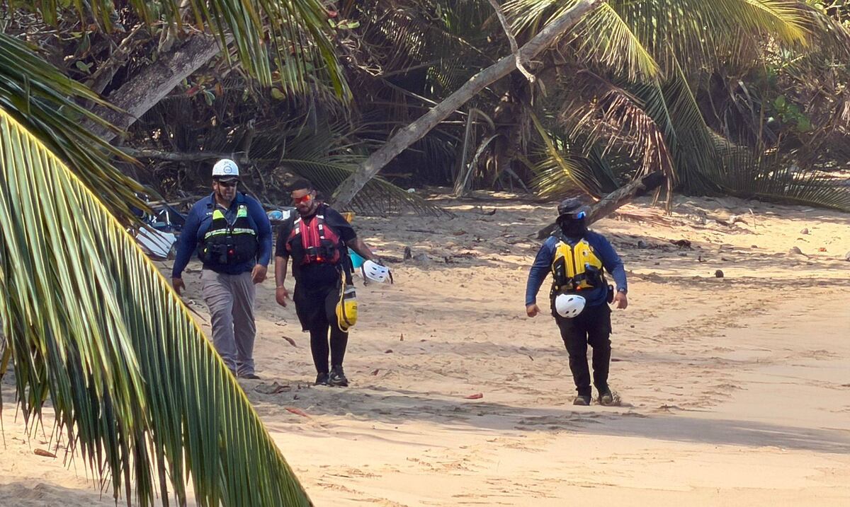 Hallan cuerpo en medio de búsqueda de joven que fue arrastrado por corrientes marinas en Manatí