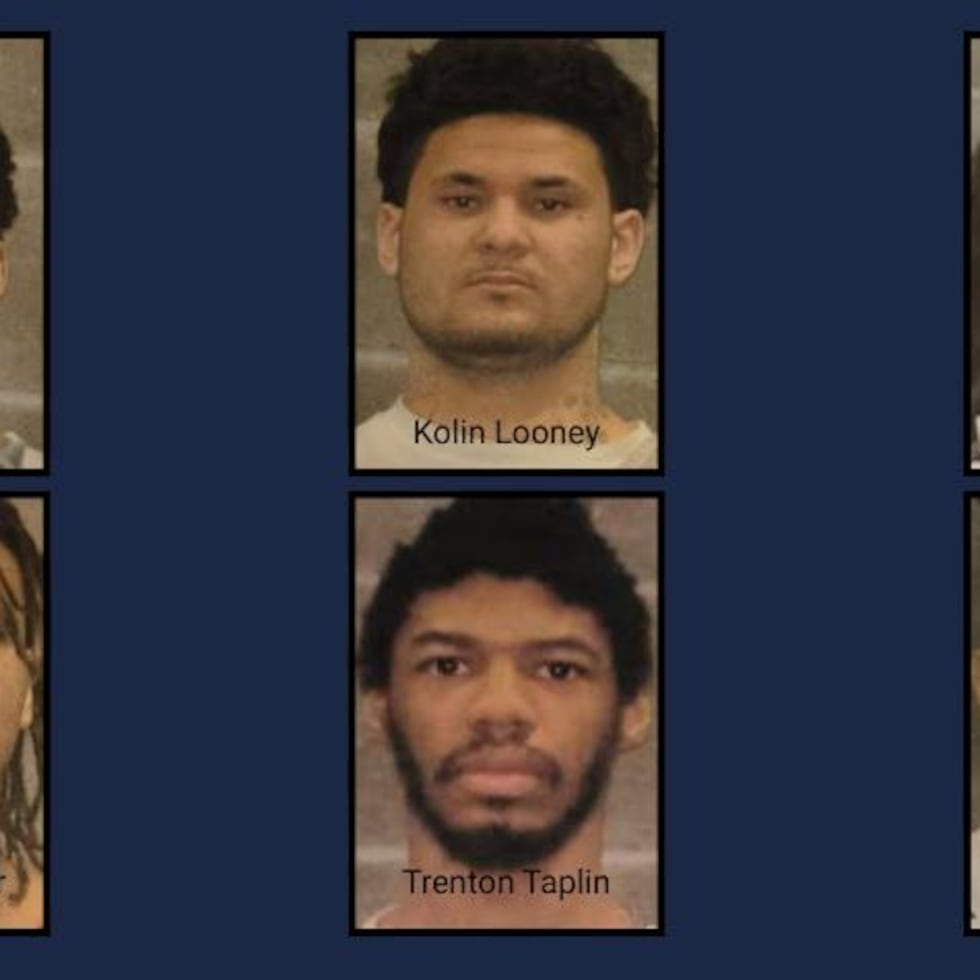 Varios de los fugados estaban a la espera de juicio o enfrentan cargos graves, informó el Departamento del Alguacil de East Carroll.