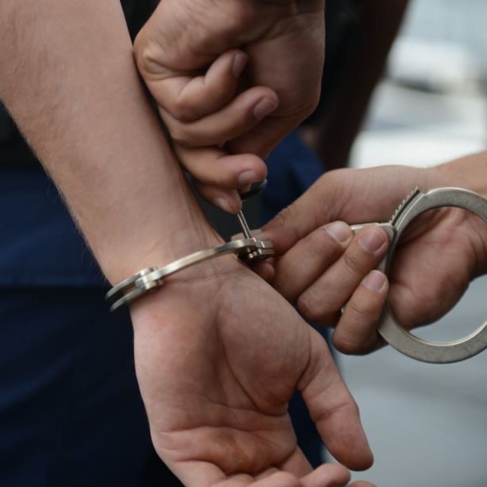 El joven de 22 años fue ingresado en la celda de la comandancia de Arecibo. (GFR Media)