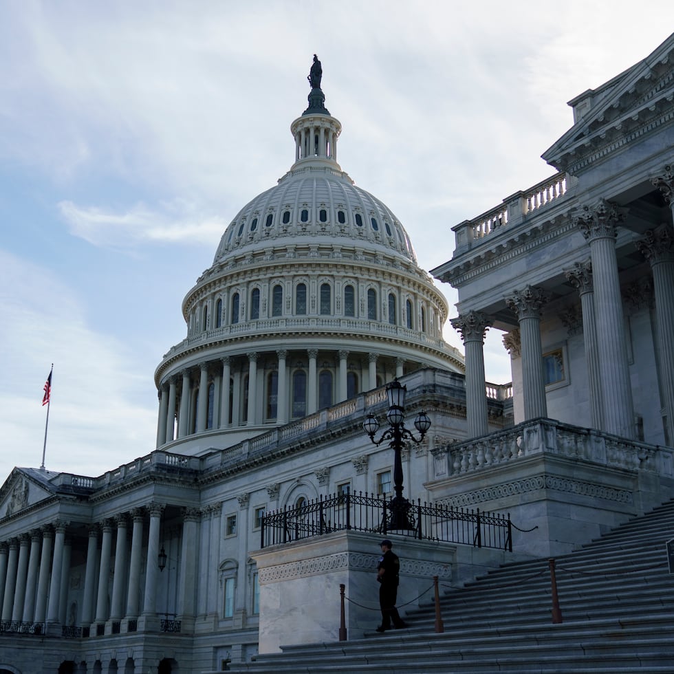 Además, senadores demócratas advirtieron este martes de que el Gobierno de Trump no descarta el envío de tropas a territorio iraní, después de una sesión informativa confidencial con funcionarios de alto nivel.