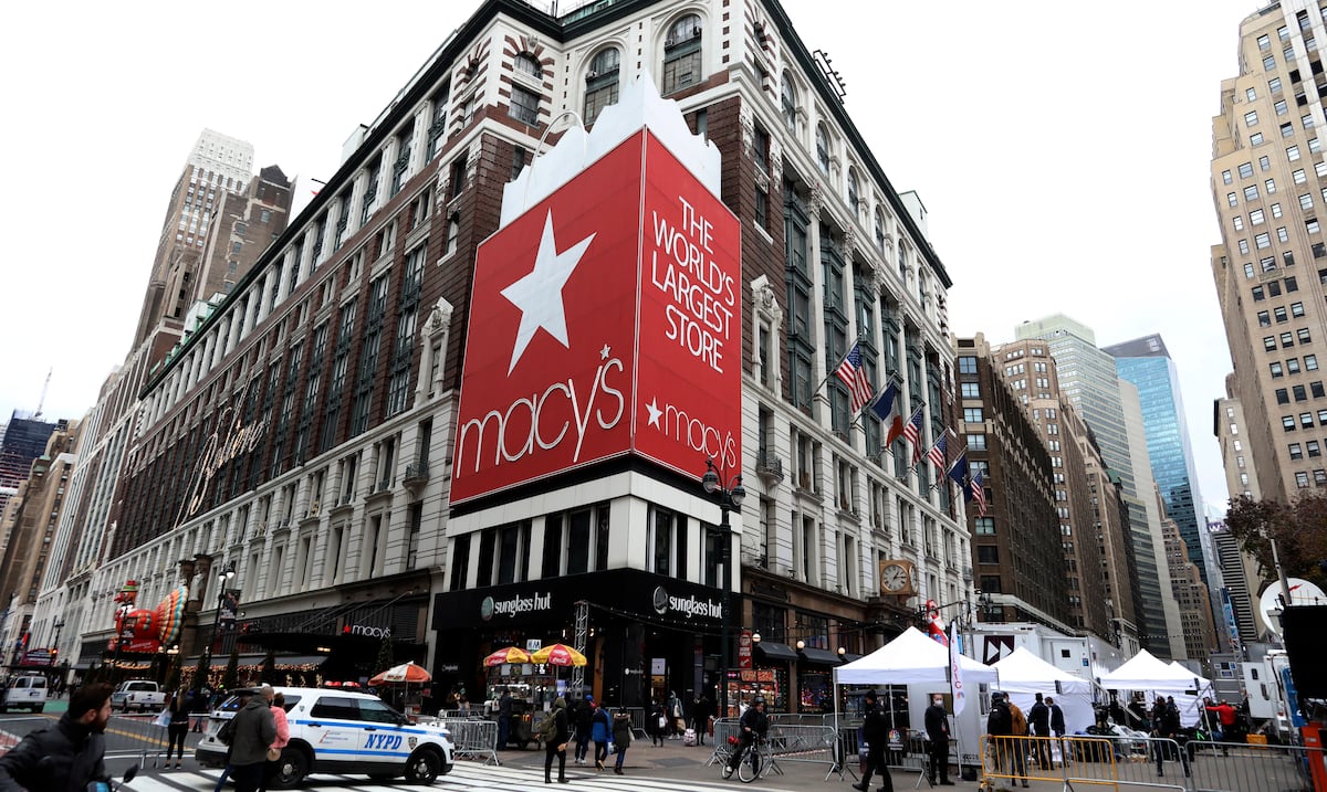 Macy’s mantiene plan de cerrar 14 tiendas este año pese a registrar aumento en ventas