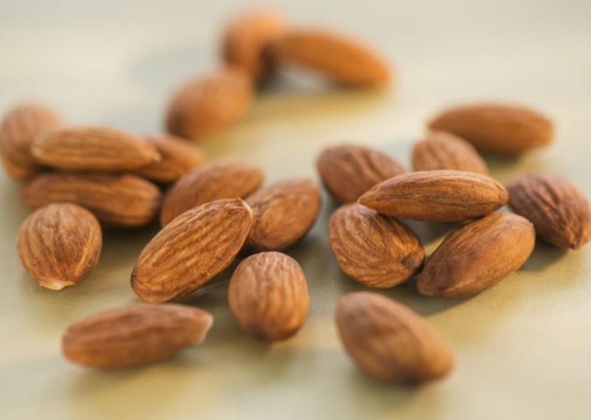 Almendras: comer un puñado al día, algo así como 10, ya que contienen ácidos grasos omega-3, que también ayuda a controlar la glicemia. (Archivo)