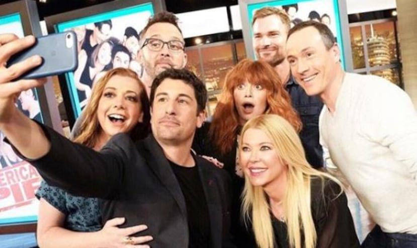 Varios actores de la saga se reunieron en el programa "Entertainment Tonight" para celebrar el aniversario número 20. (Twitter)