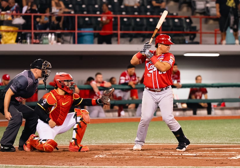 Jonathan Morales, de los Criollos, batea para .167.