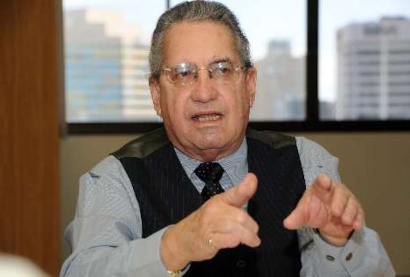 Plantean que al ex director de la ACAA, Hiram Meléndez, se le violentó su derecho a conocer los hallazgos que puedan imputársele. <font color="yellow">(Primera Hora)</font>