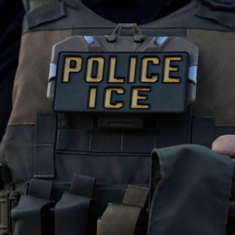 Mathews Gomes Da Silva fue arrestado por agentes de ICE justo al momento de completar una gestión en la oficina del Servicio de Ciudadanía e Inmigración.