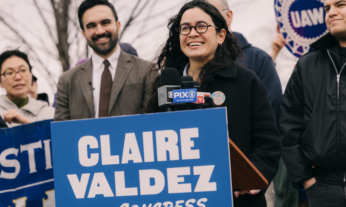 Torres, AOC y candidatos de Mamdani triunfan en primarias demócratas de Nueva York