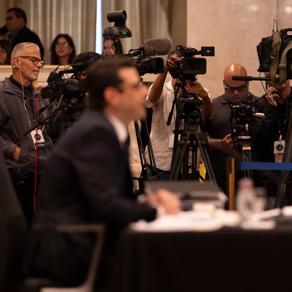 No nos puede venir la primera ejecutiva con el paralelismo de que Domenech lo vendió como quien vende un carro o una casa, y “lo que ese carro y esa casa haga después (sic), o quien vaya a vivir la propiedad, es asunto del nuevo inquilino o del nuevo propietario”, escribe Mayra Montero.