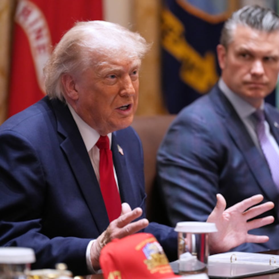 El presidente Donald Trump interviene durante una reunión del Consejo de Ministros en la Casa Blanca
