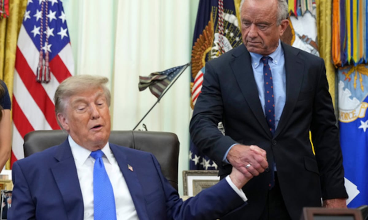 Médicos alertan que orden de Trump sobre vacuna MMR carece de base científica y pone en riesgo a niños