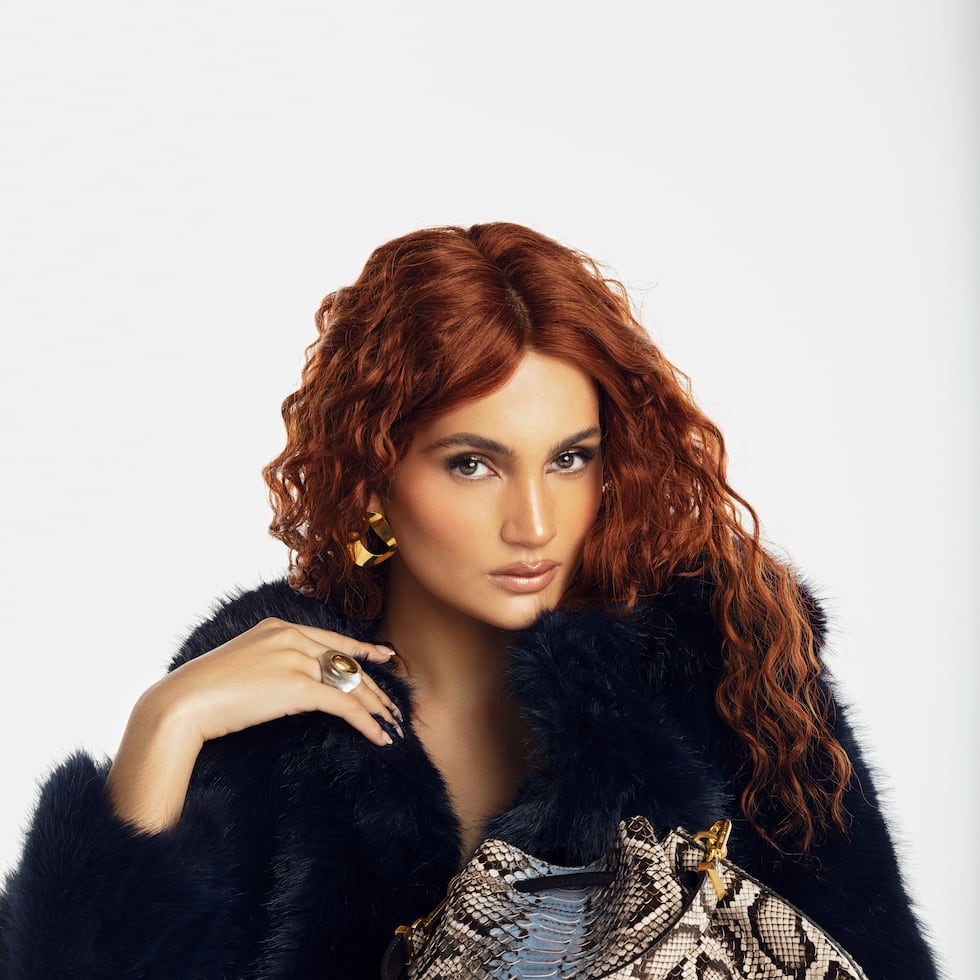 Los clásicos tonos tierra se mezclan con tonalidades suaves de coral y berry