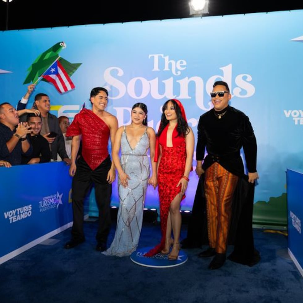Los finalistas en la alfombra azul de la gala final de Objetivo fama
