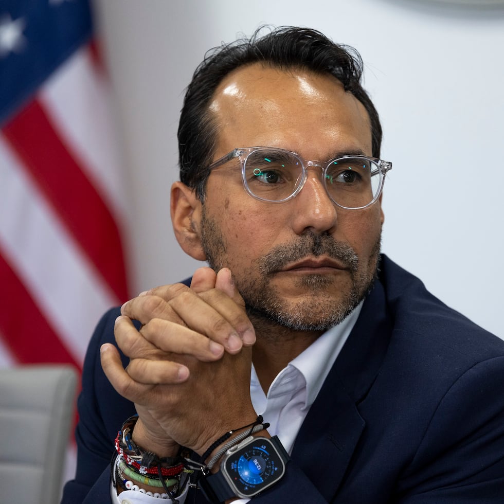 San Juan, PR. 27 de diciembre de 2023 -MCD-  Robert Mujica, director ejecutivo de la Junta de Supervisión Fiscal atiende mesa redonda con los medios en las oficinas de la Junta de Supervisión Fiscal ubicada en Hato Rey. 
FOTO POR: nahira.montcourt@gfrmedia.com
Nahira Montcourt