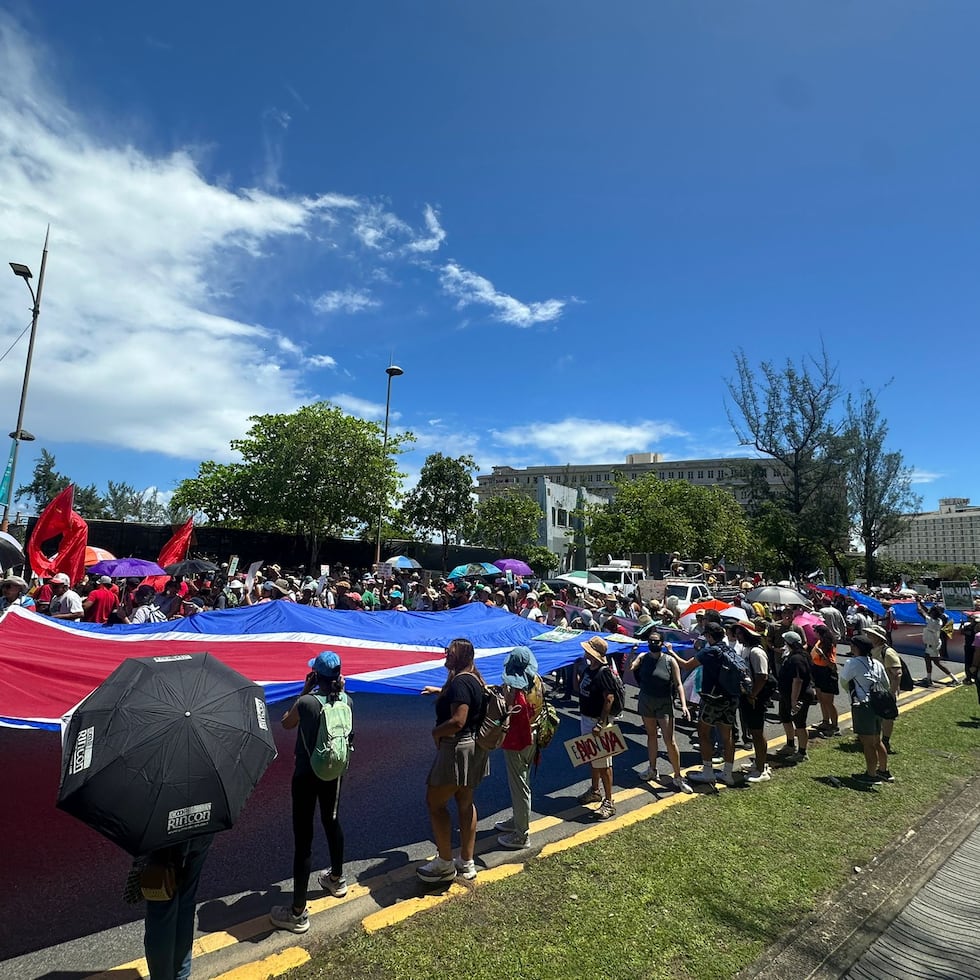 La marcha nacional “Pa’ la calle contra Esencia” salió a las 11:45 a.m.