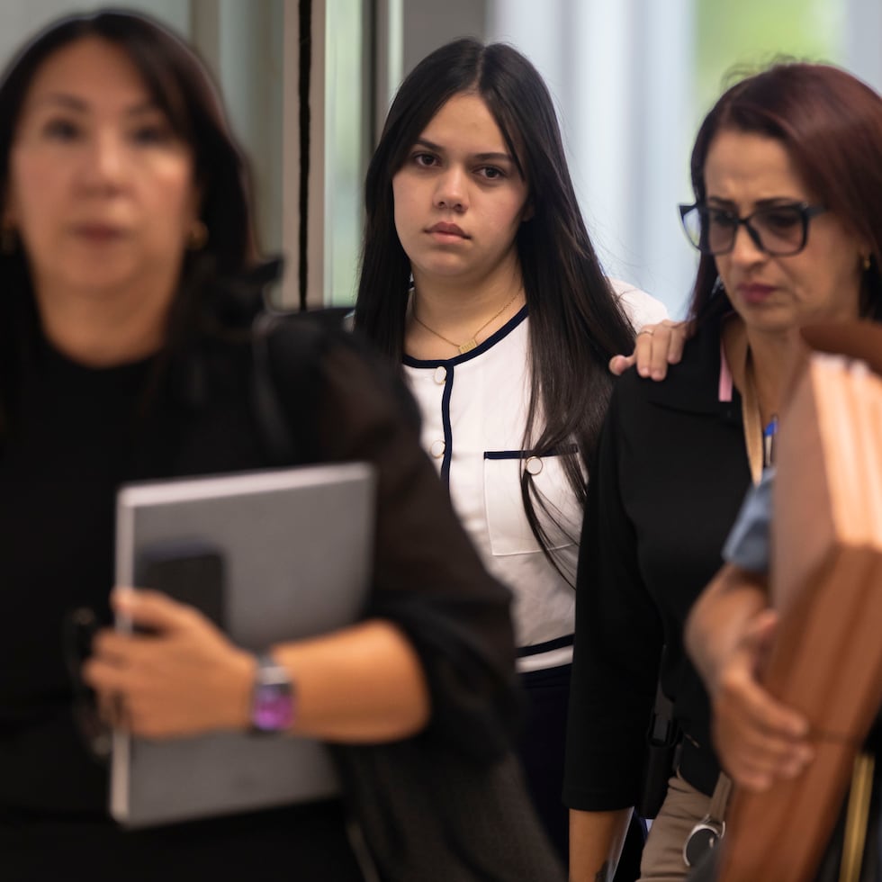 Anthonieska Avilés cabrera fue acusada con cargos de violación a la ley de armas y asesinato en primer grado de Gabriela Nicole Pratts Rosario en Aibonito.
