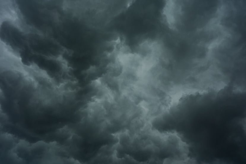 Se ven nubes de tormenta sobre el entrenamiento de fútbol americano de la NFL de los Cincinnati Bengals en Cincinnati, el martes 11 de agosto de 2026. (Foto AP/Carolyn Kaster)