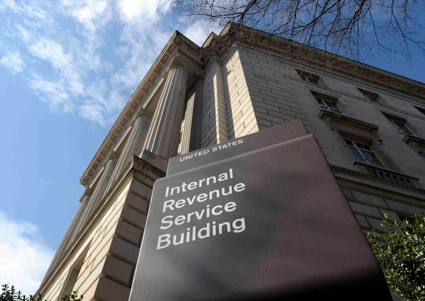 El Servicio de Rentas Internas federal informó que ladrones usaron su servicio en línea para tener acceso a datos de 100,000 personas. (AP)