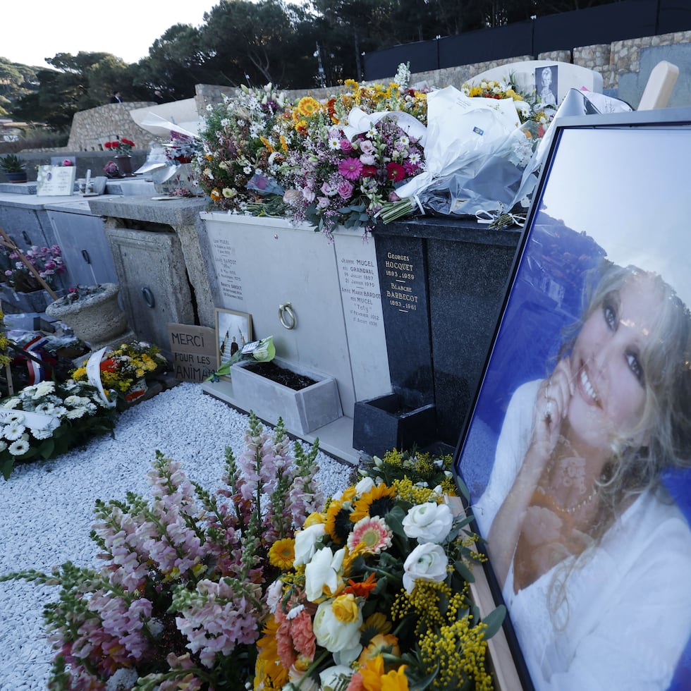 El sepelio de Brigitte Bardot se celebró en la más absoluta intimidad, con familiares y amigos de la exestrella del cine.