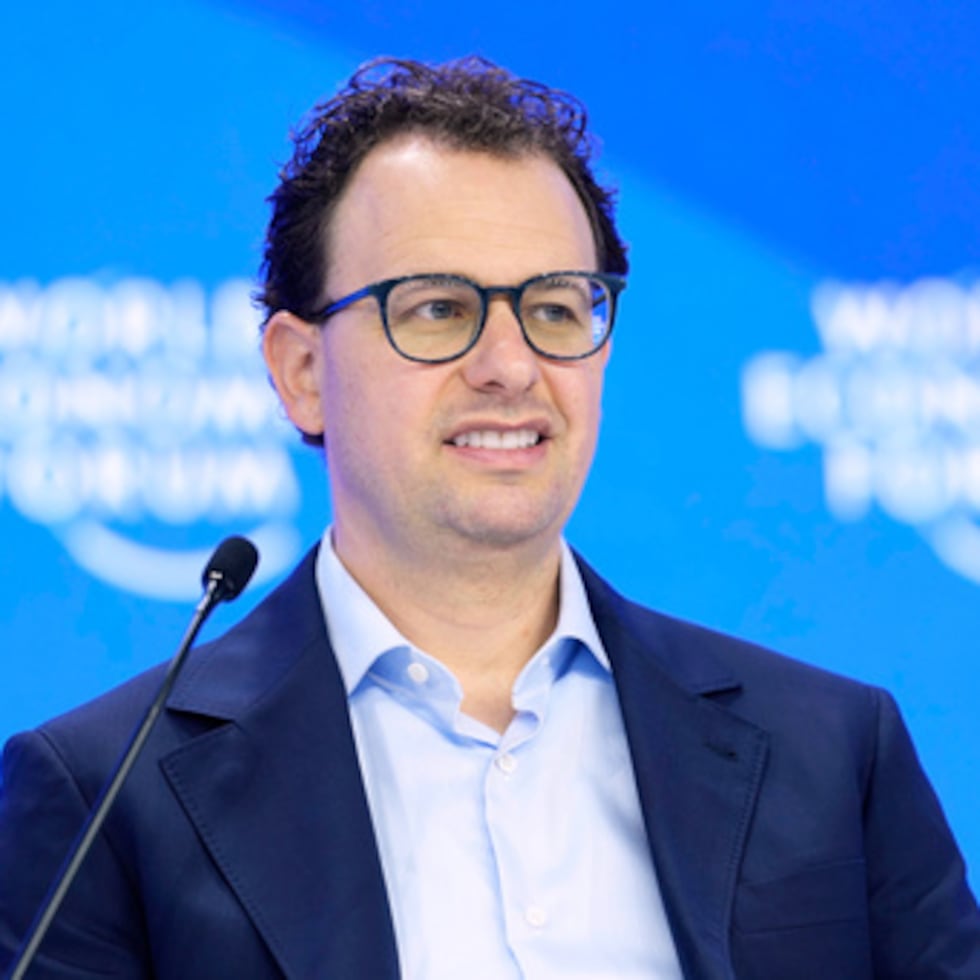 Dario Amodei, director ejecutivo y cofundador de Anthropic, sugirió que todas las empresas que operan en el ámbito de la IA se comprometieran a conceder "acceso continuo, similar al de un empleado" a un equipo de evaluadores externos, que pudieran supervisar las prácticas de seguridad.