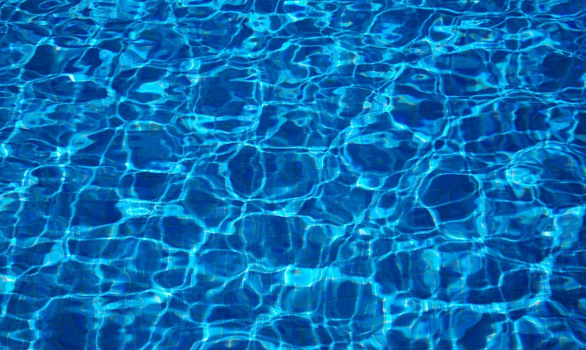 Hombre muere por descarga eléctrica mientras daba mantenimiento a una piscina en Río Grande