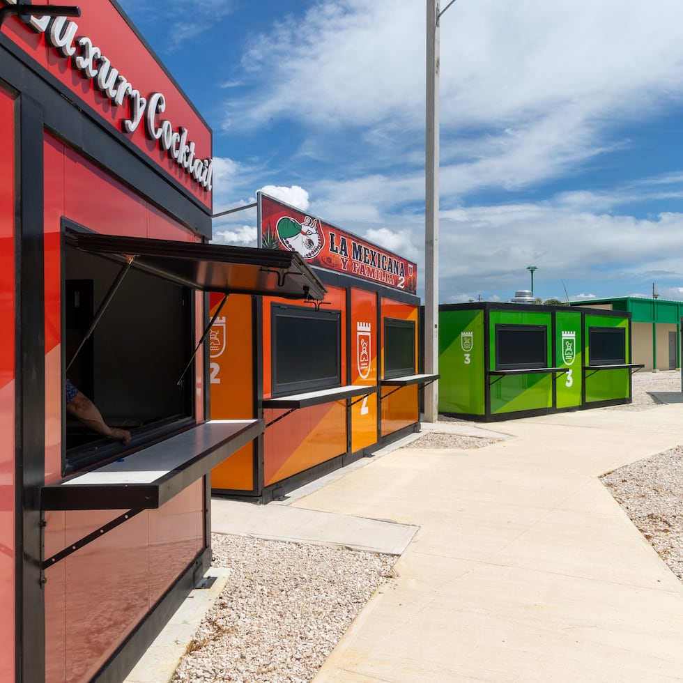 El parque gastronómico cuenta con 16 vagones que estarán distribuidos en 4 estaciones, cada una con 4 espacios comerciales.