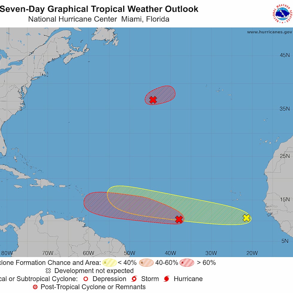 Ambas ondas mantuvieron sus probabilidades de desarrollo, mientras que el Centro Nacional de Huracanes informó sobre la formación de la tormenta tropical Cristóbal (zona localizada bien al norte).
