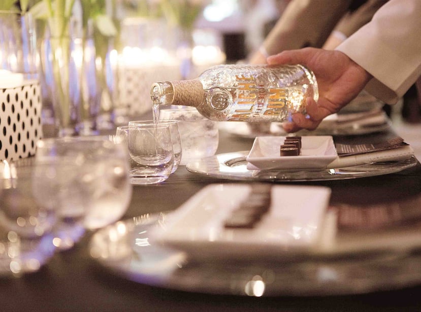 El restaurante dijo en un comentario en línea que el mesero fue despedido. (Archivo / GFR Media)