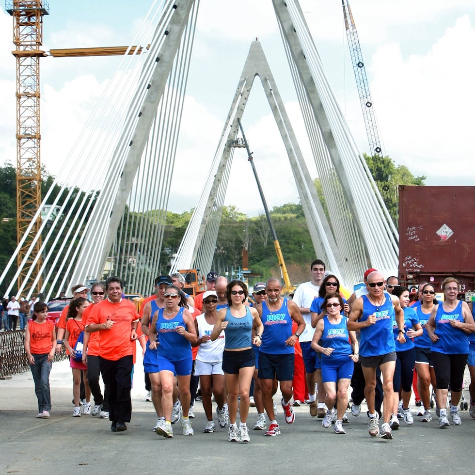 En la zona del Puente Atirantado de Naranjito se han realizado diversas carreras.