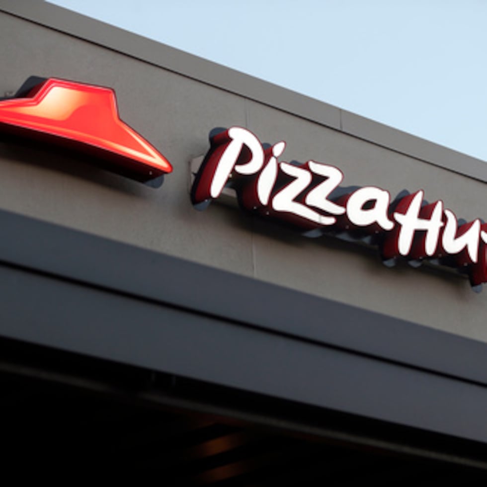 Yum Brands, con sede en Louisville, Kentucky, dijo en noviembre que estaba llevando a cabo una revisión formal de las opciones para Pizza Hut, que ha luchado con tiendas anticuadas y la creciente competencia.