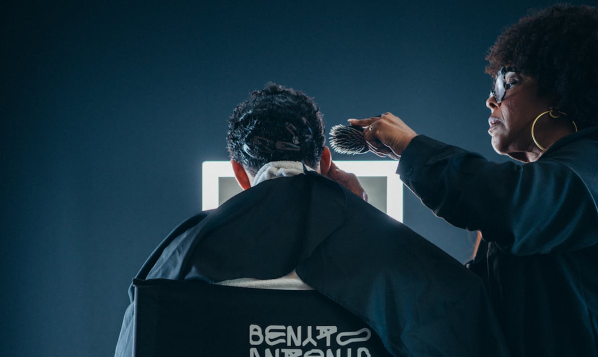 Bad Bunny solicita registrar “Benito Antonio” como marca y desata rumores sobre línea de moda
