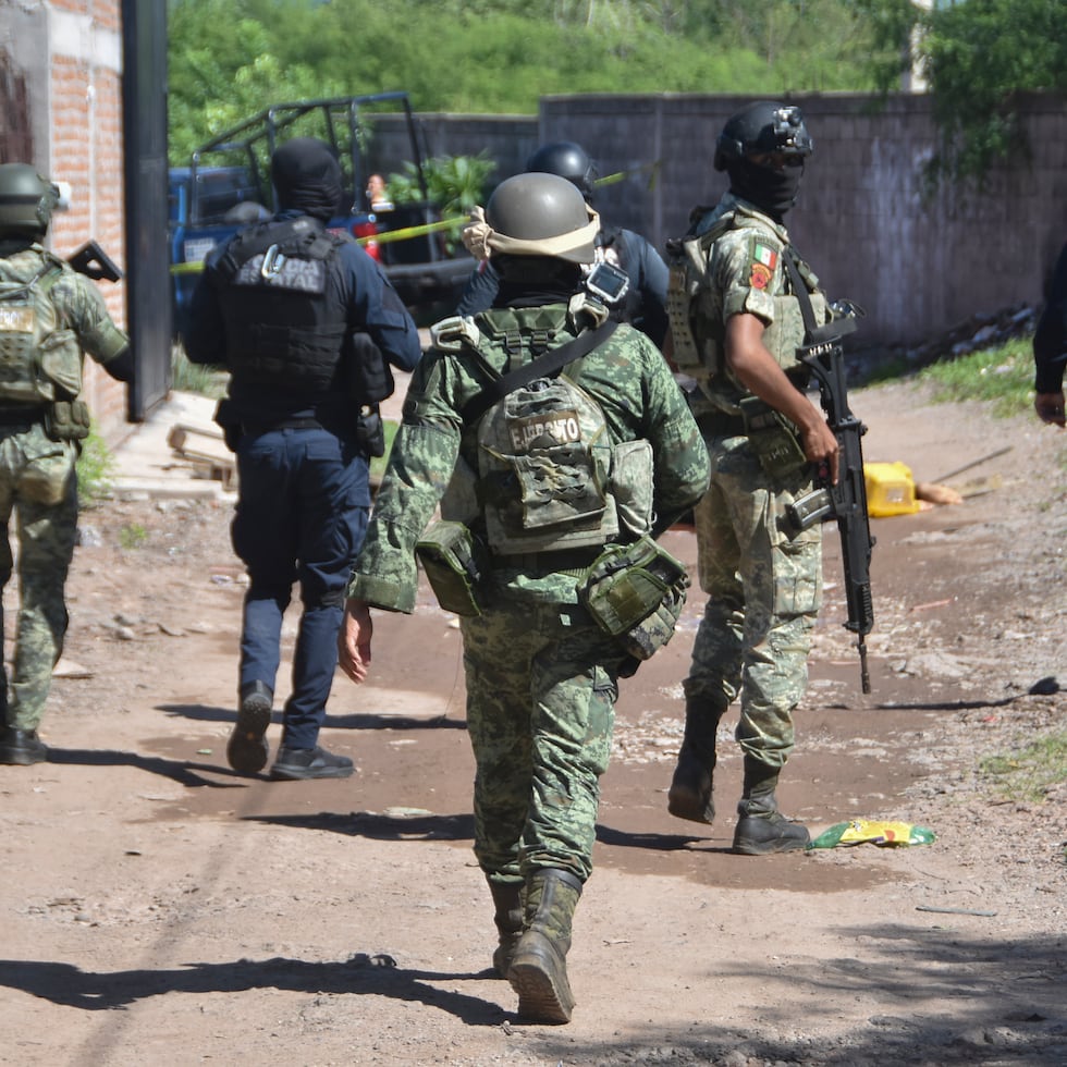 Sinaloa vive una profunda crisis de violencia desde finales de 2024 por una pugna interna entre facciones del Cartel de Sinaloa, al que Estados Unidos declaró como un grupo terrorista el pasado año.